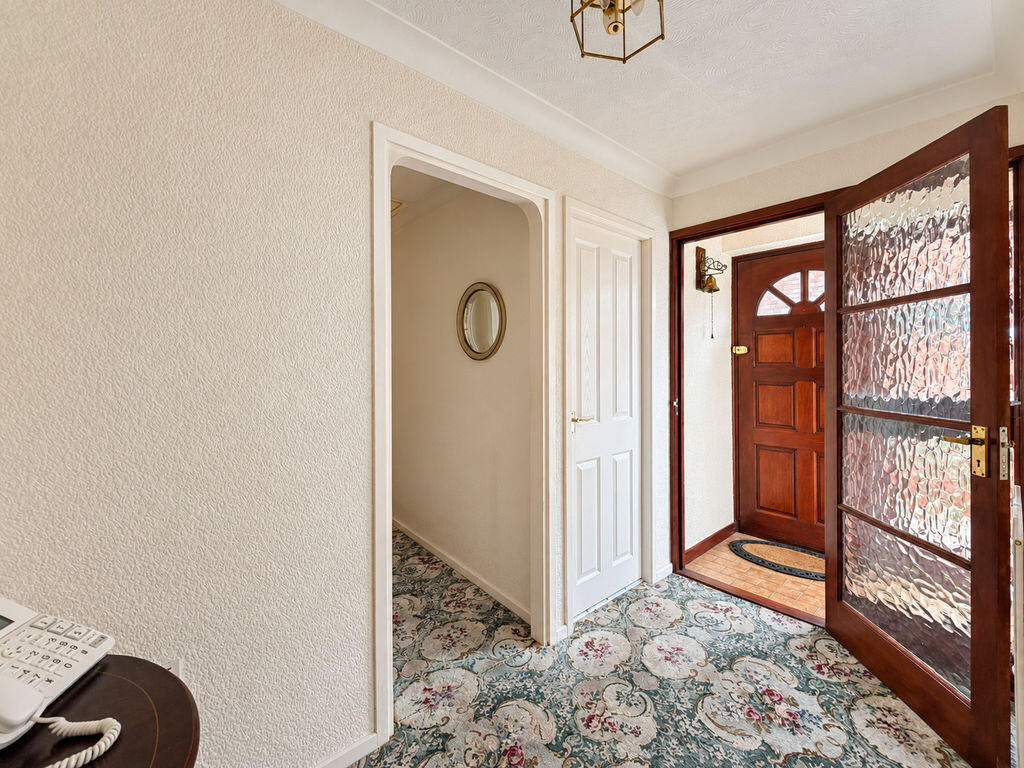 House in South Staffordshire, Cheslyn Hay - View 5