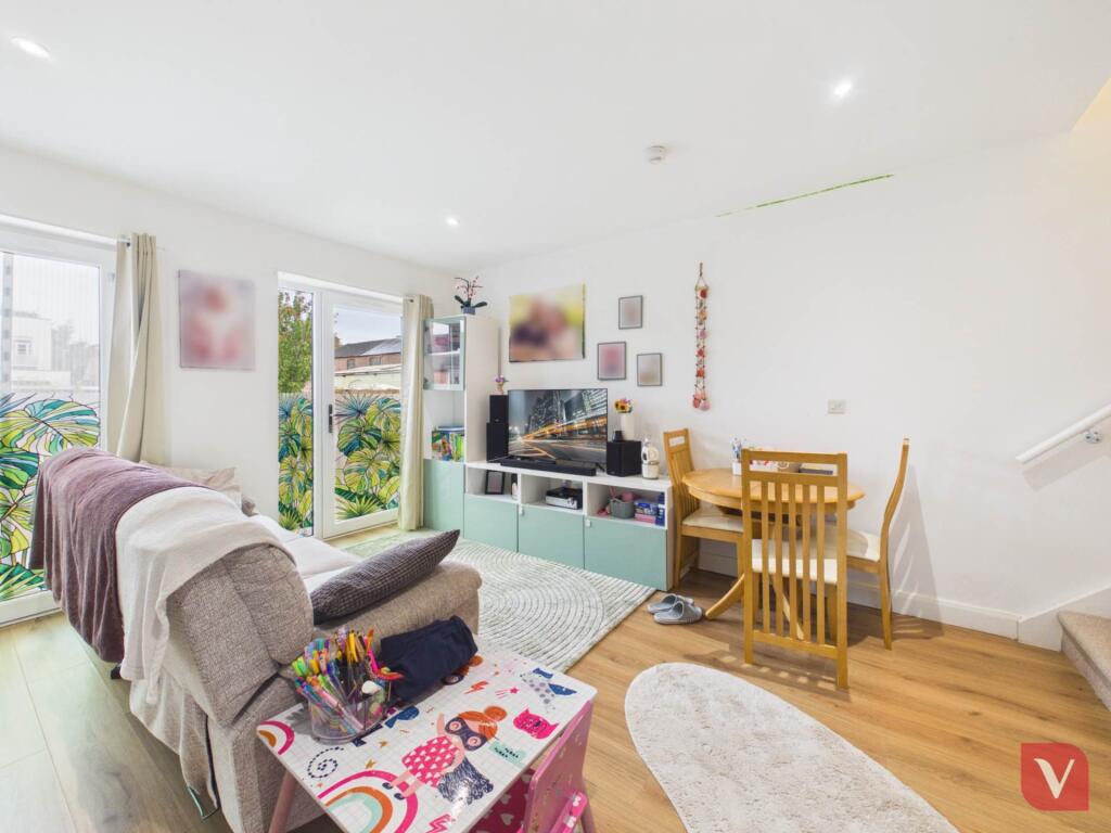 Apartment in Luton - More