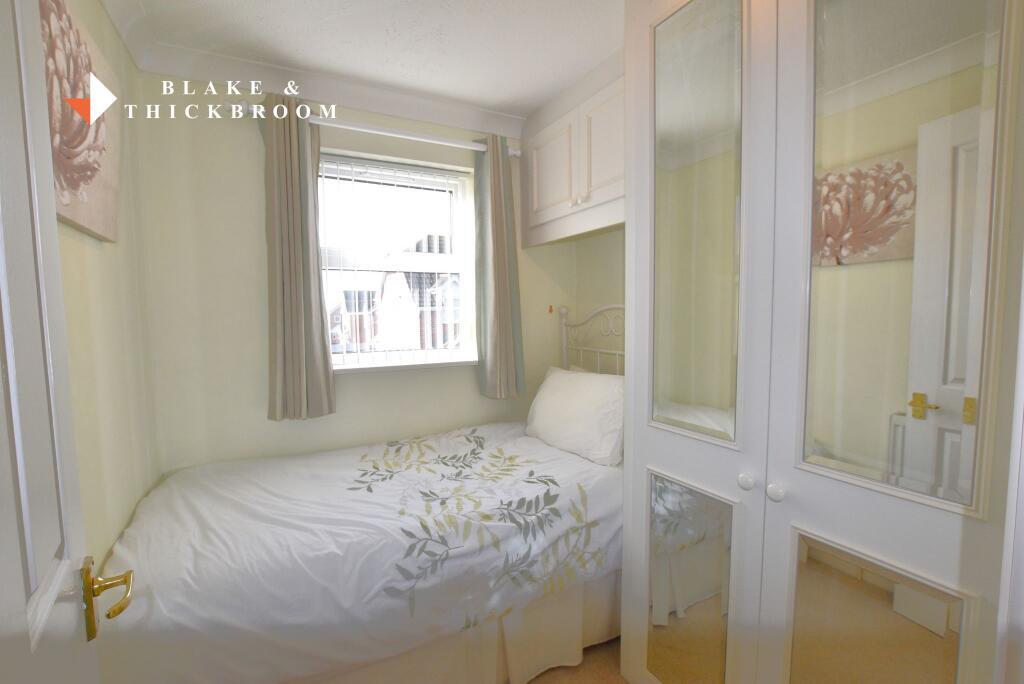 Pevensey Drive, Clacton-on-Sea, Essex, CO15 1XR photo 3