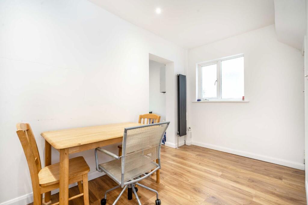 House in Kingston upon Thames - View 5