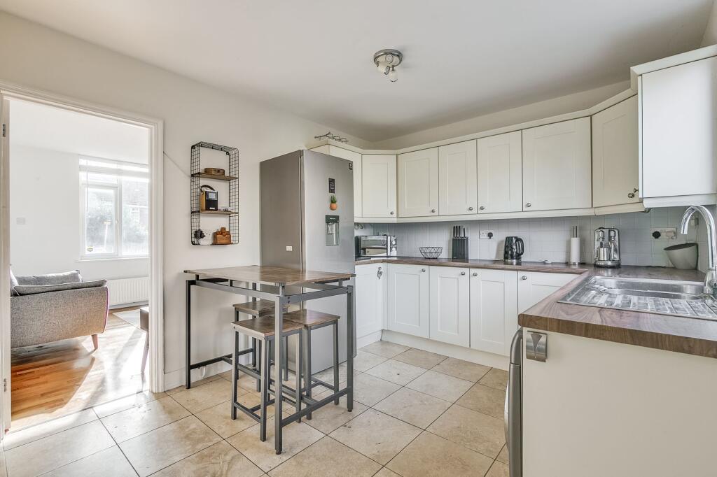 Ampthill Road, Maulden, MK45 photo 4