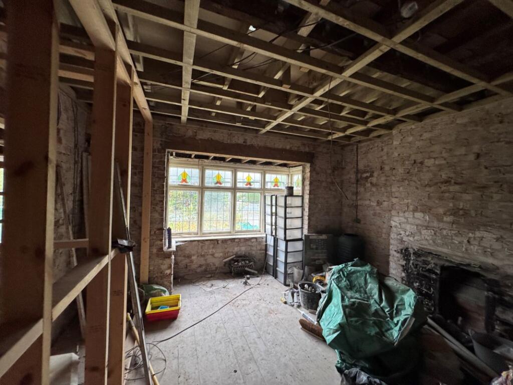 104 Rosslyn Drive, Wirral, Merseyside, CH46 0SZ photo 4