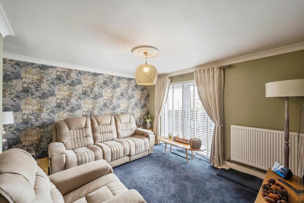 House in Doncaster, South Yorkshire - More