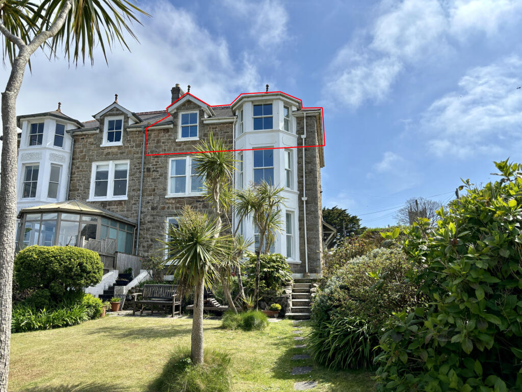 2-bed flat on Fairfield House, Porthrepta Road, Carbis Bay, TR26 2NZ, £360,000