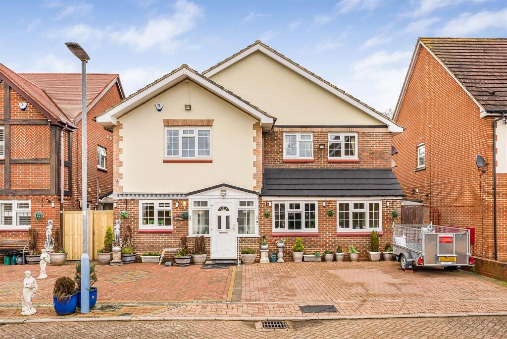 Main image of property: Bittern Close, Waltham Cross, Hertfordshire, EN7