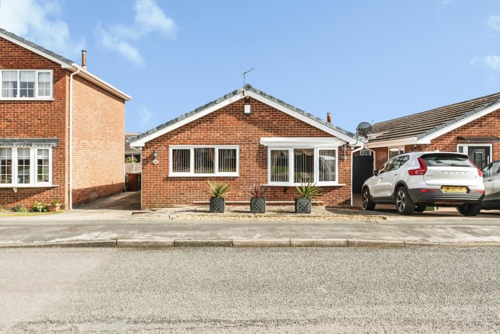 Main image of property: Castlegate Drive, Pontefract, West Yorkshire, WF8
