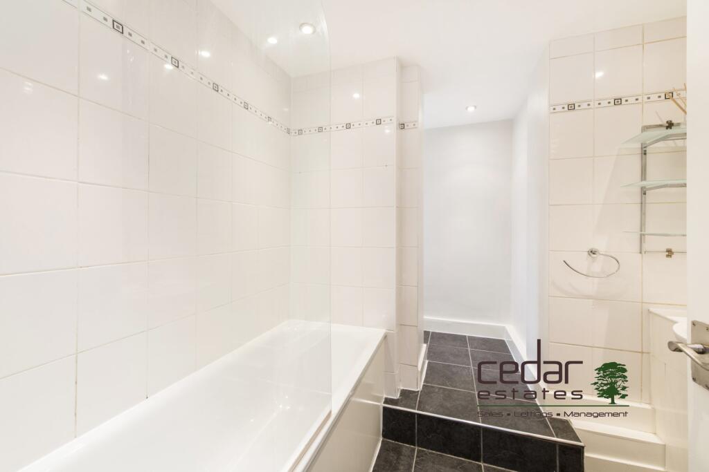 Apartment in London - More