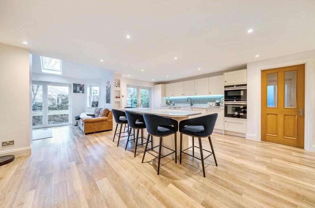 Warbleton Road, Chineham, Basingstoke, Hampshire, RG24 photo 4