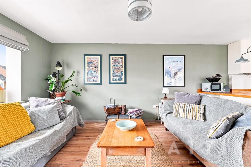 House in Ipswich - View 2