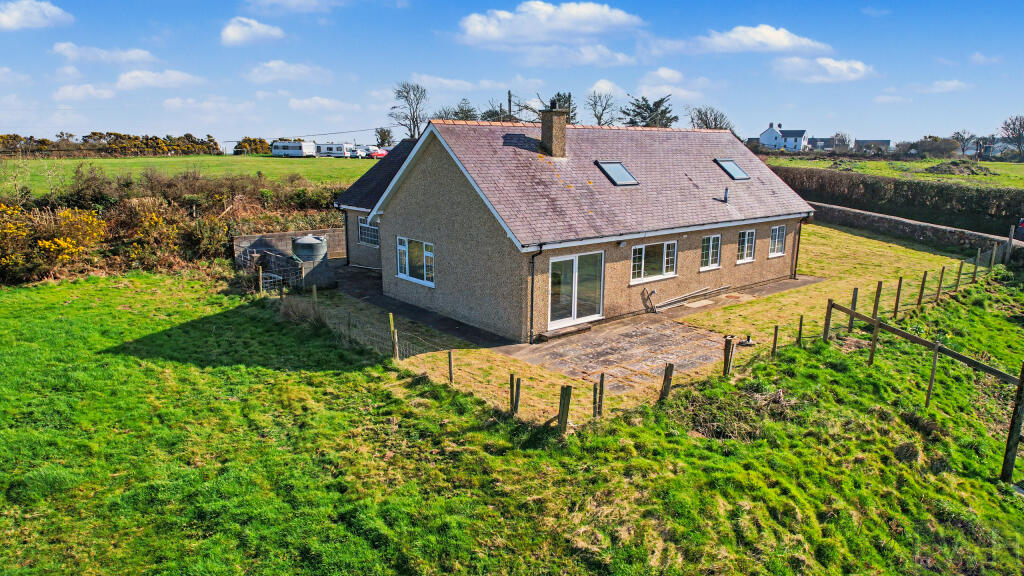 Main image of property: Henllys Isaf, Llanbedrog