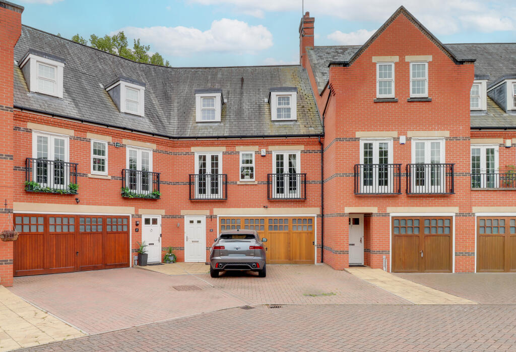 Main image of property: Boyes Crescent, Napsbury Park, St. Albans, AL2