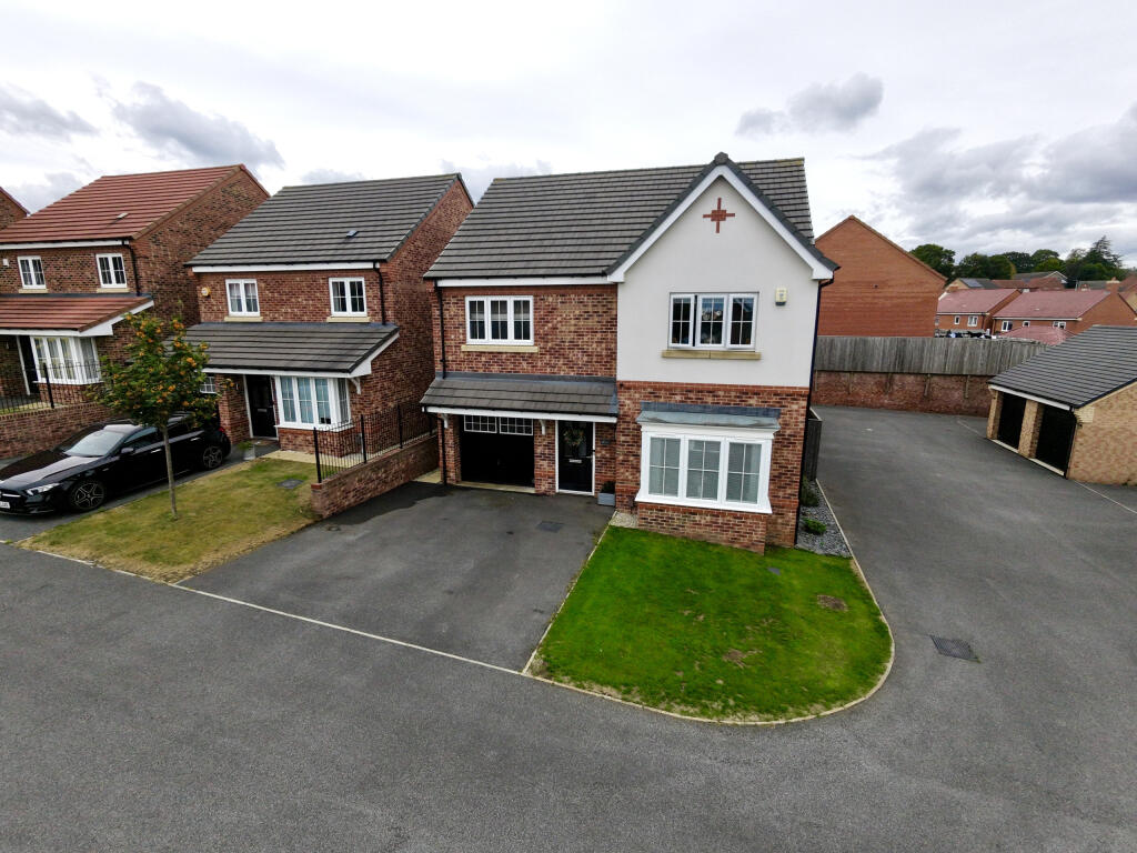 Main image of property: The Fouracres, Wakefield, West Yorkshire