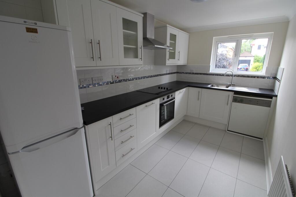 Apartment in Enfield - View 4