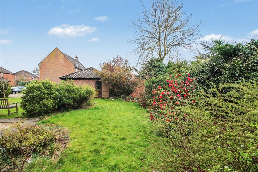 Fallowfield, Framingham Earl, Norwich, Norfolk, NR14 photo 4