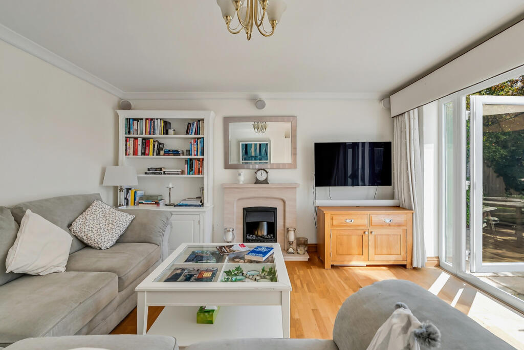 House in Reading, Caversham Heights - View 2