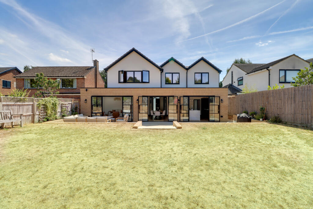 House in Harpenden, Southdown - View 4