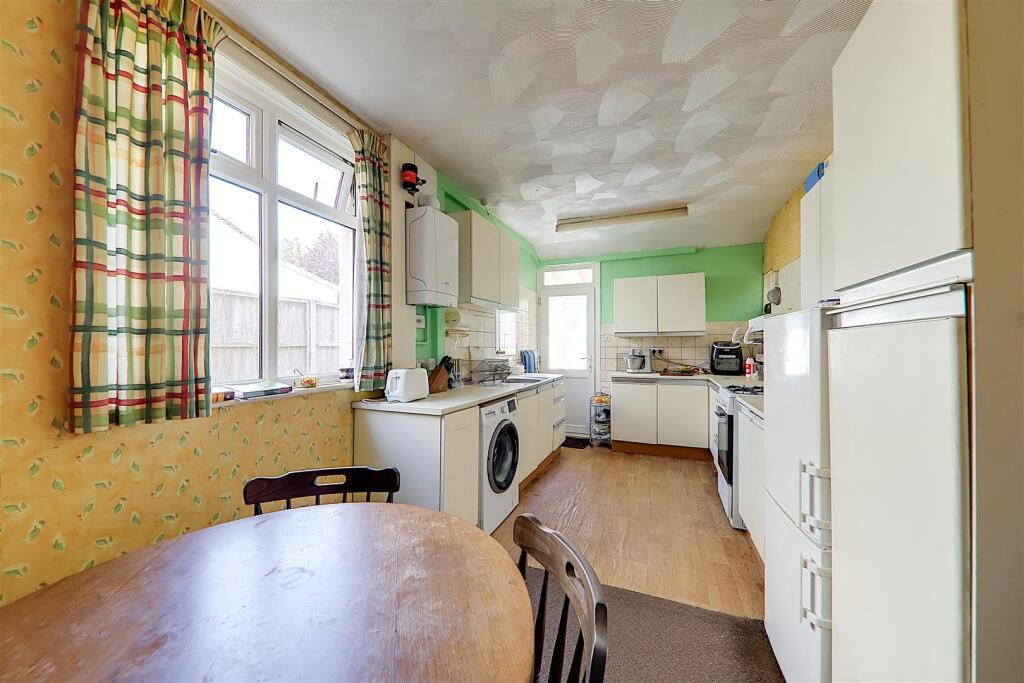 House in Worthing, West Sussex - More