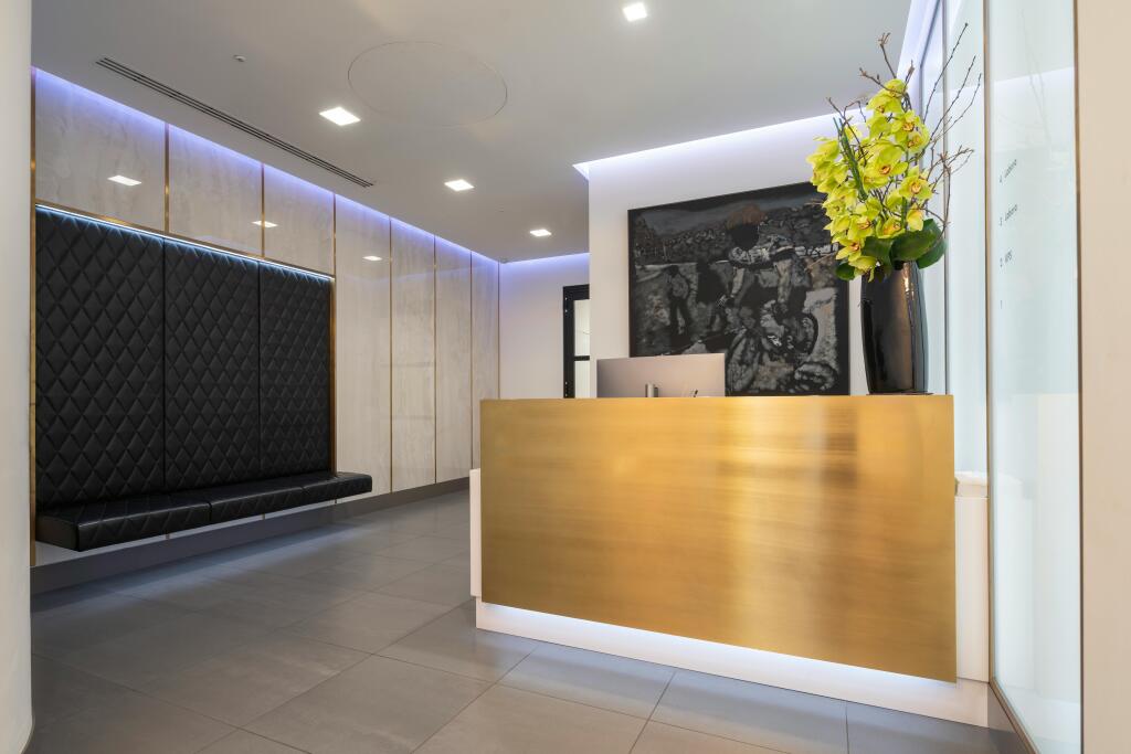 MC4272-7768-HR.jpg