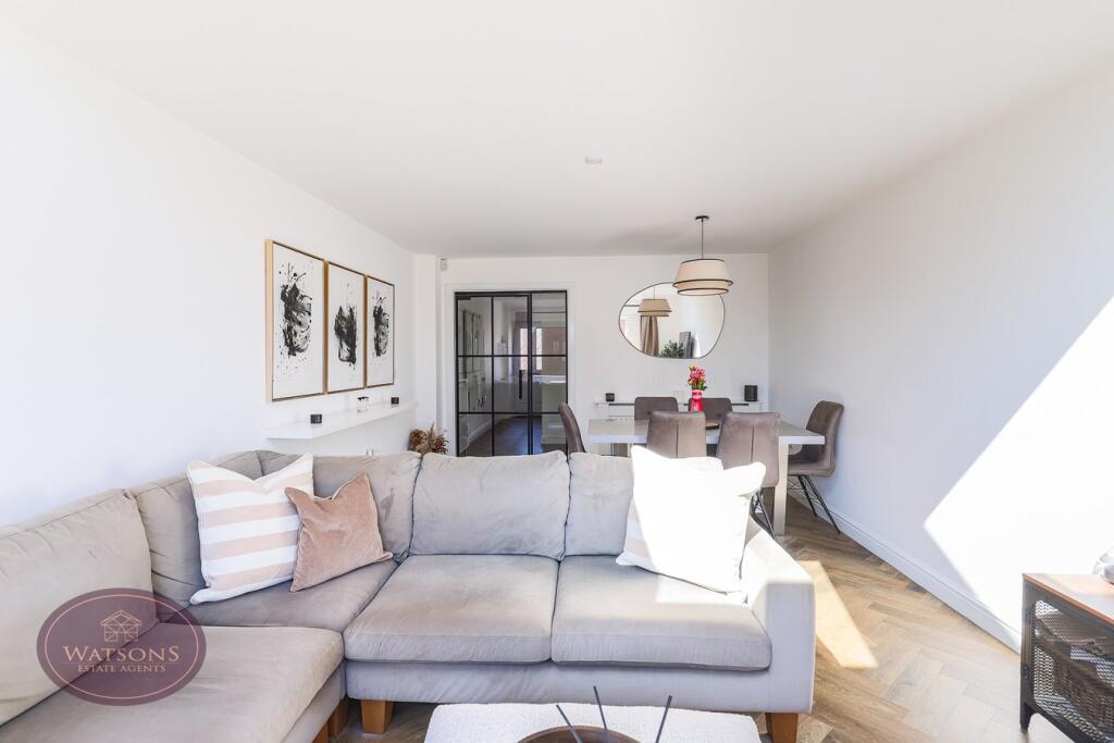 House in Ashfield, Hucknall - More
