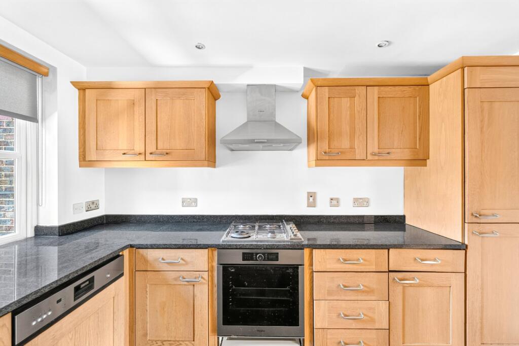 Main image of property: Kingsley Mews,
Wapping, E1W