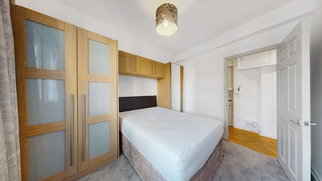 Apartment in London, Millbank Estate, Millbank - View 5