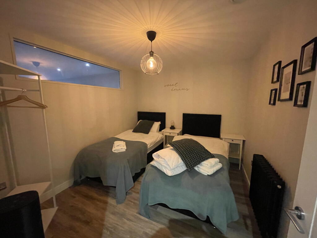 Apartment in Plymouth - More