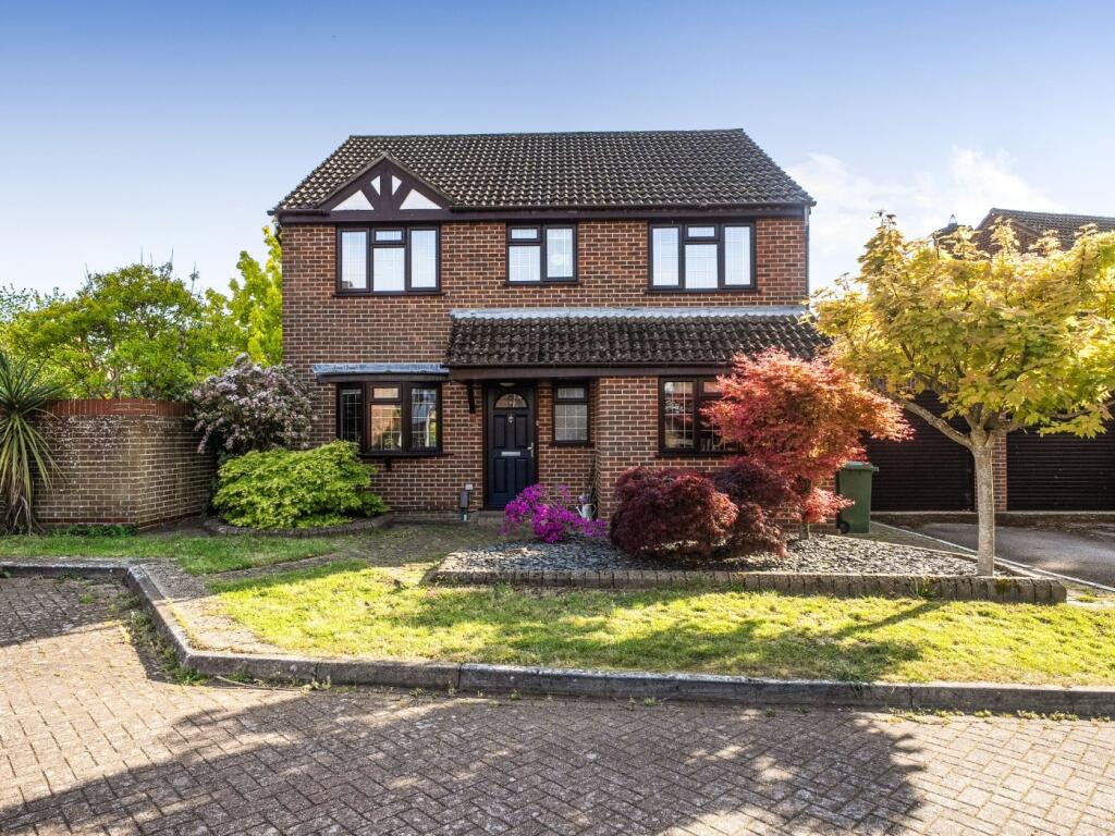 Main image of property: Chine Close, Locks Heath, Southampton, Hampshire,, SO31