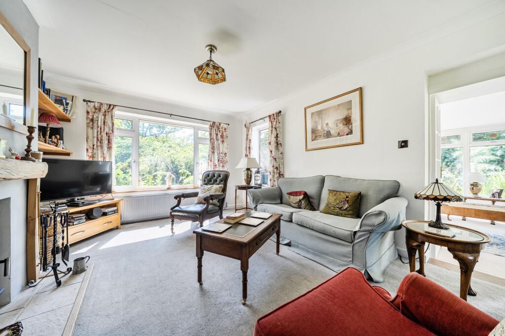 Melrose Place, Storrington, RH20 photo 2
