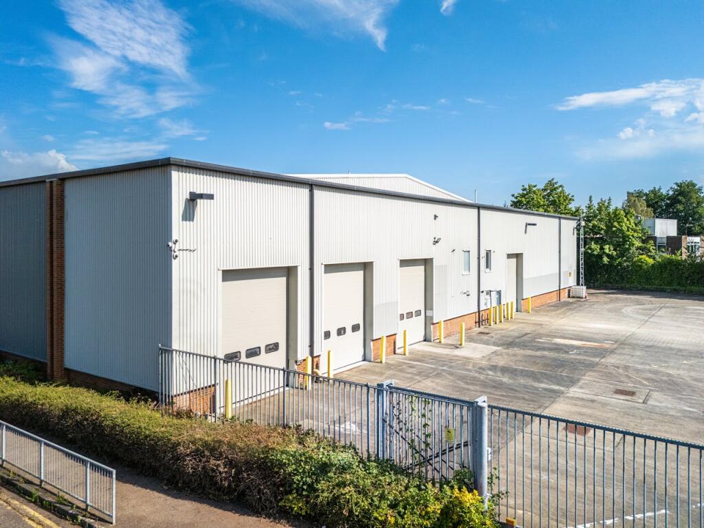 DAVID LINDSELL CONSULTANCY_DENNIS WAY SLYFIELD I