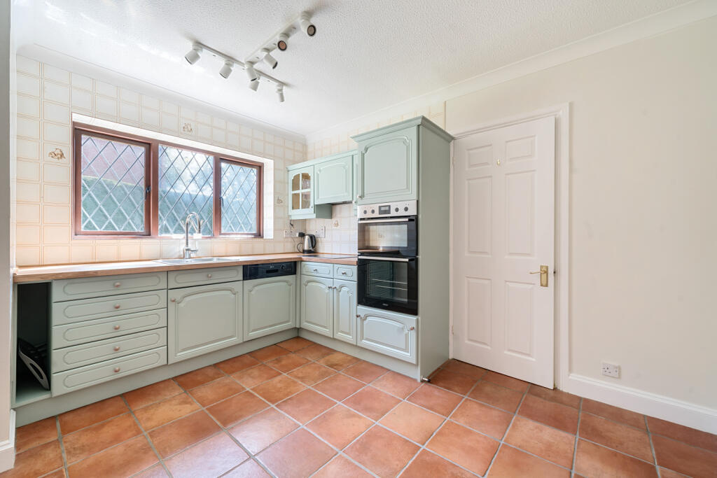 House in Wargrave, Sheeplands Farm - View 4