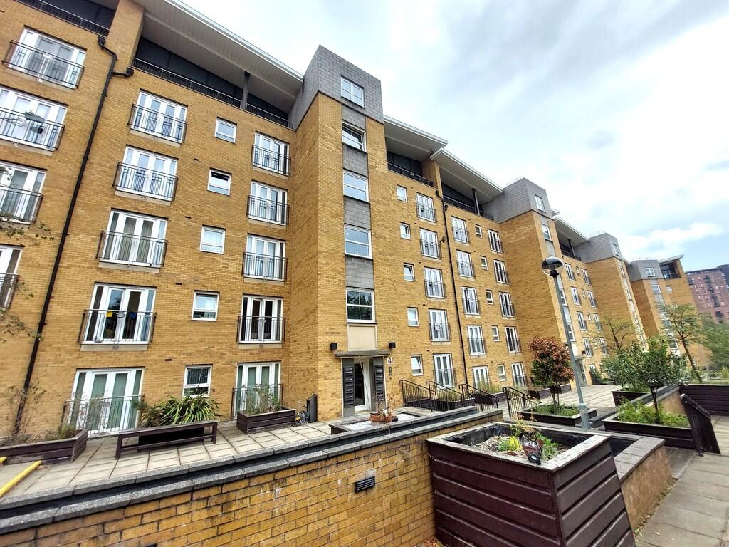 Main image of property: Fusion 4, Middlewood St, Salford, M5 