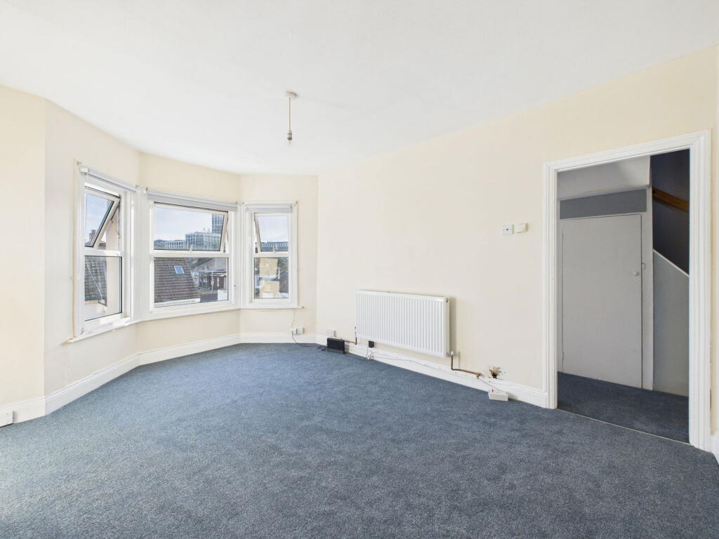 Apartment in Brighton, Round Hill - View 4