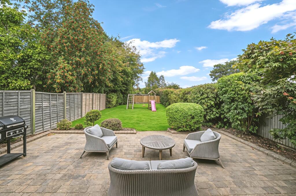 House in Kingston upon Thames - View 4
