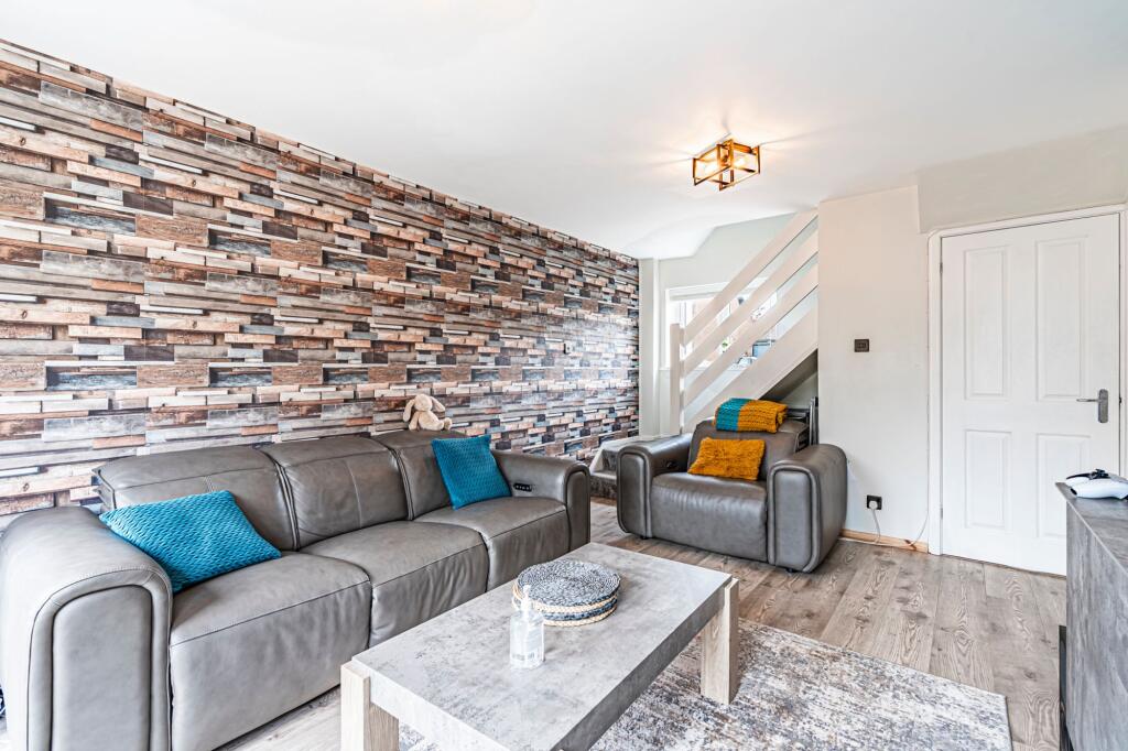 House in Cardiff - More