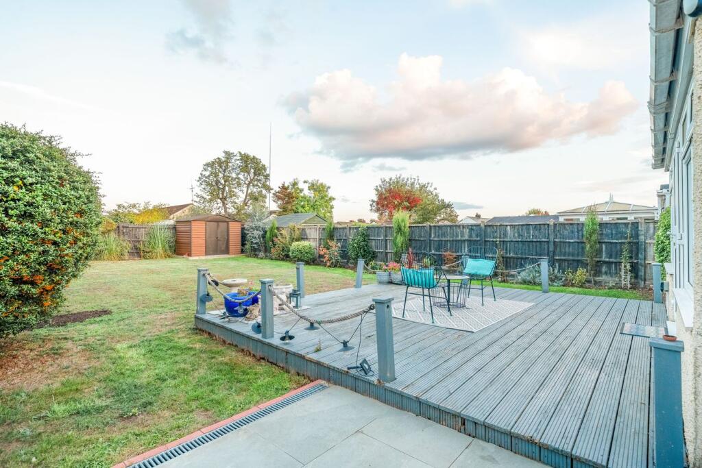 House in Slough - View 2