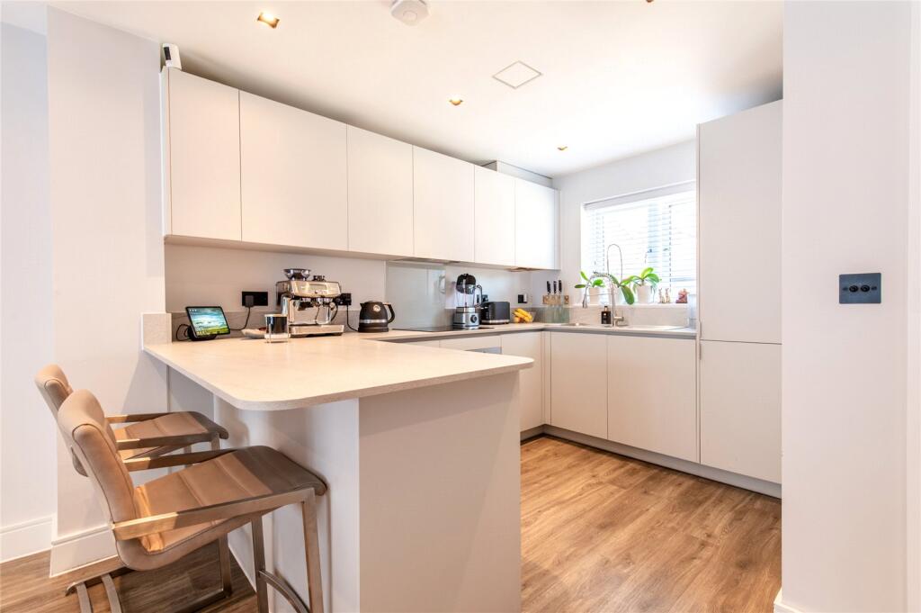 Pearl Close, Langley, Maidstone, Kent, ME17 photo 4