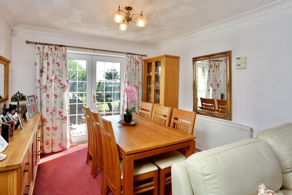 House in Newport - View 3