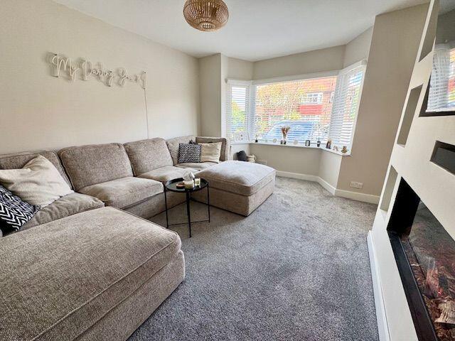 Motcombe Road, Heald Green, Stockport, SK8 photo 5