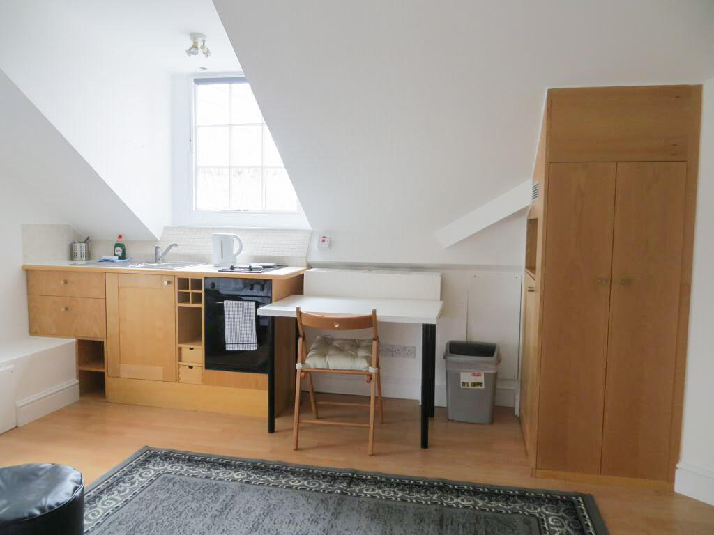 Studio flat for rent