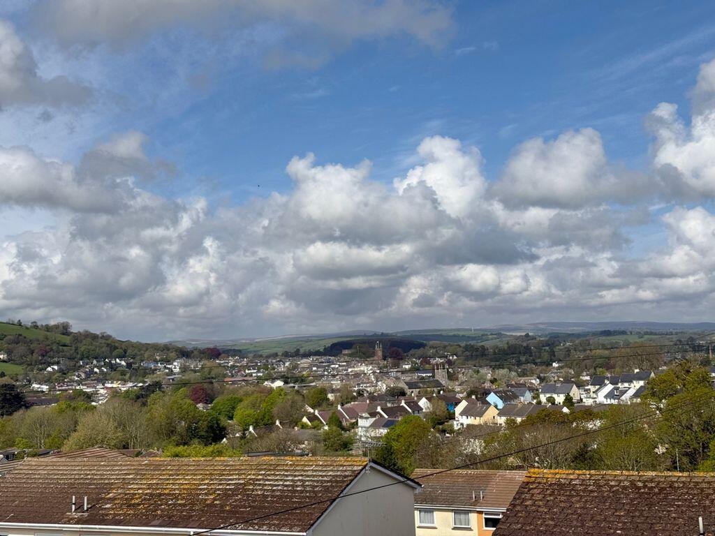 Elmhirst Drive, Totnes – další