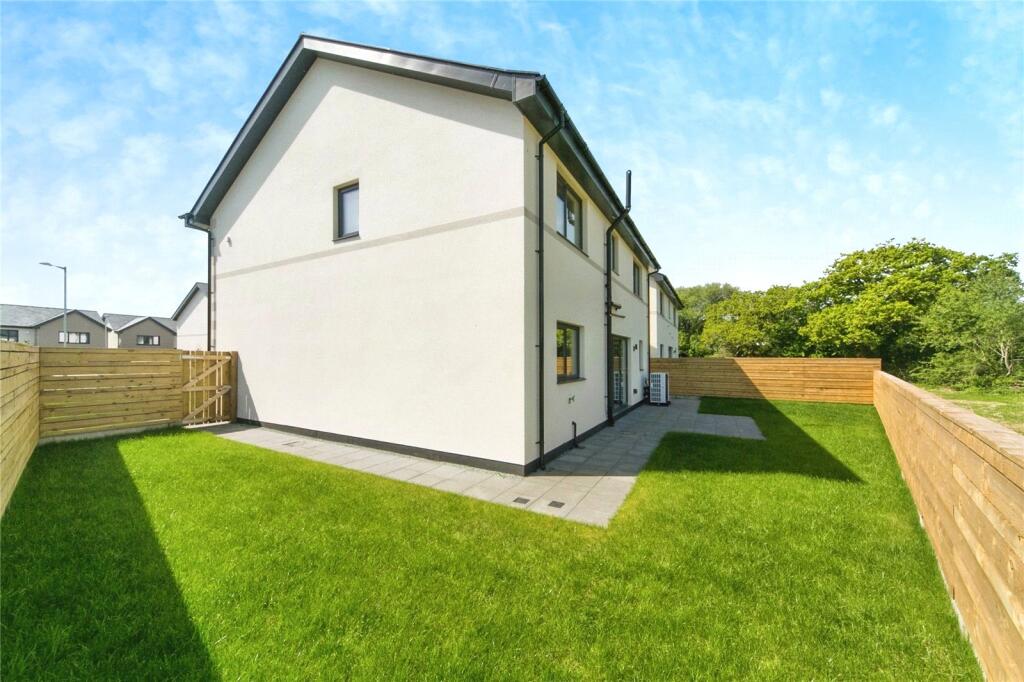 House in Llandudno - More