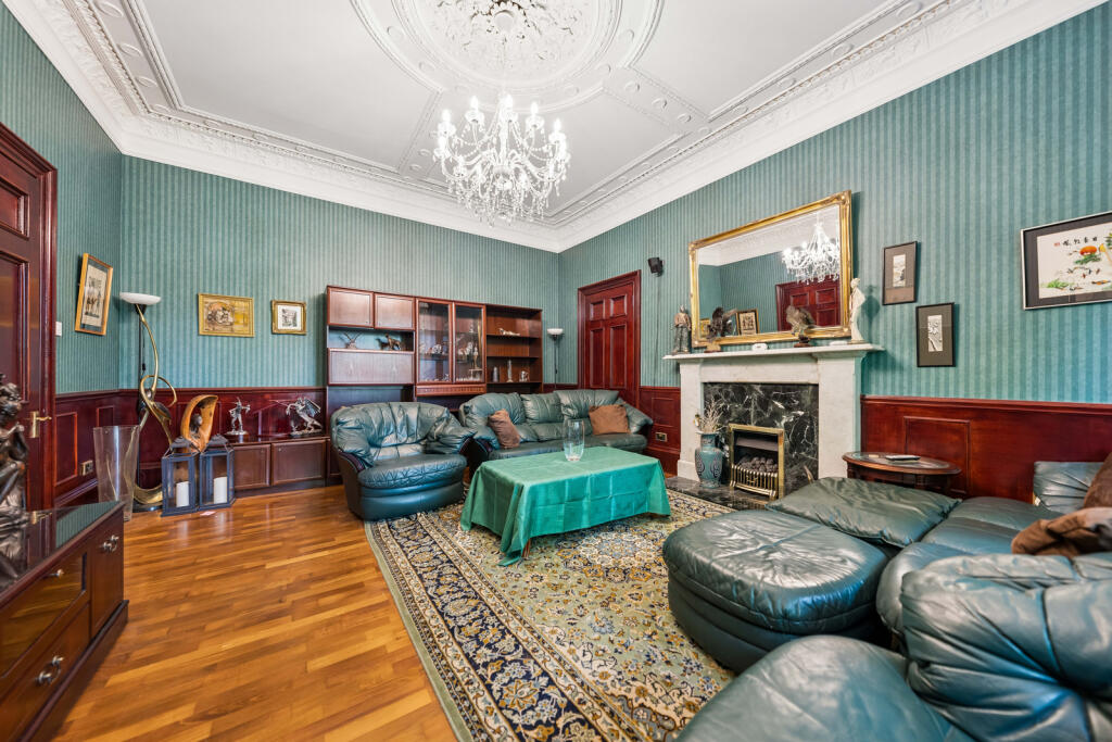 House in Glasgow, Hazelwood, Dumbreck - View 4