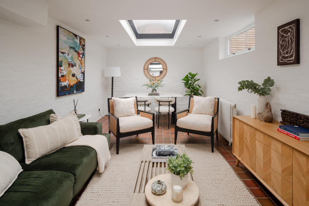 Main image of property: Mortimer Road III, London N1