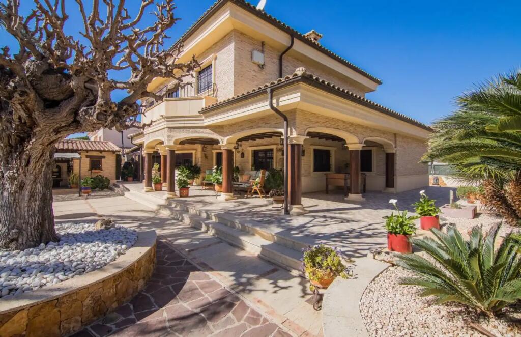 Main image of property: Valencia, Alicante, Elche