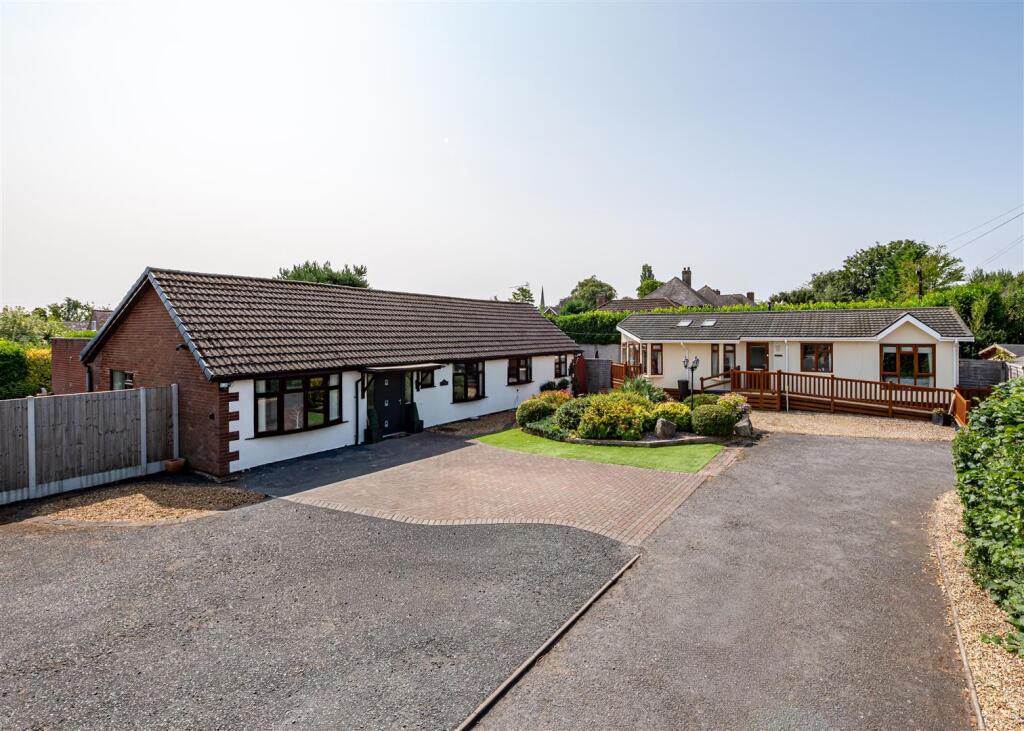 5-bed detached on Oak View and Banff Lodge, 22 Horsebrook Lane, Brewood, ST19 9EF, £825,000