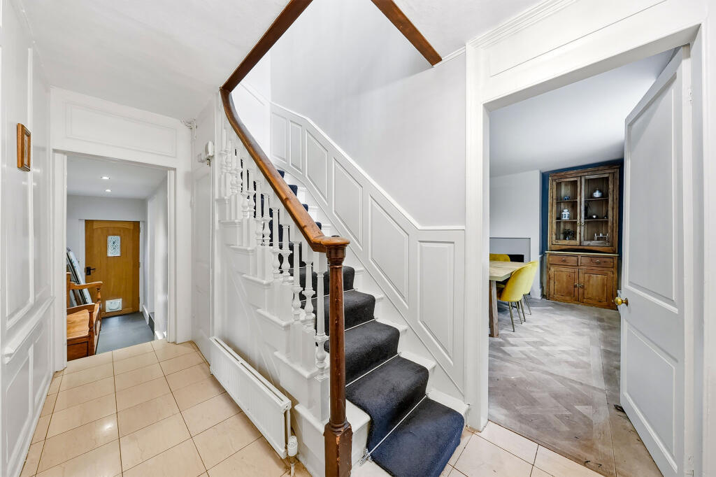 House in Enfield - View 2