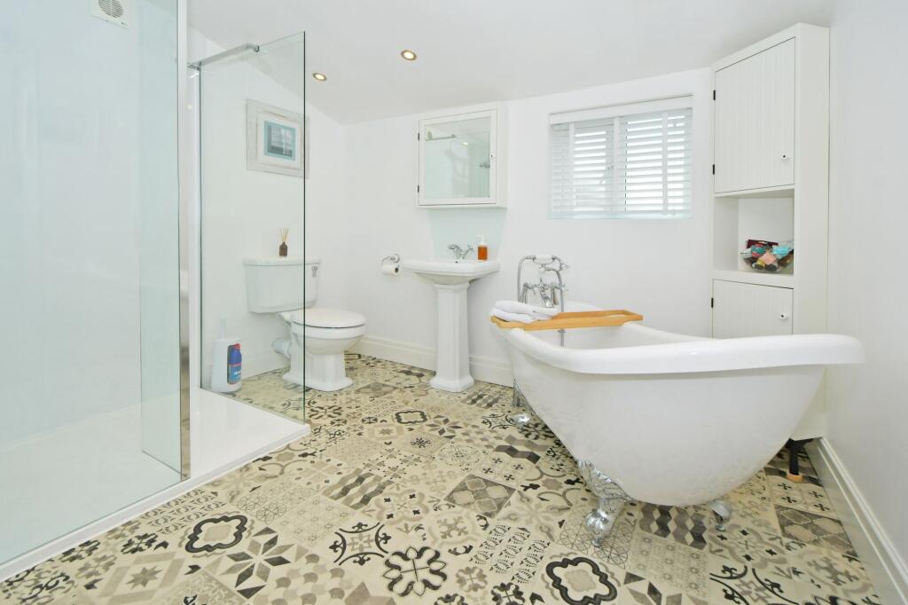 House in Crewe - View 4