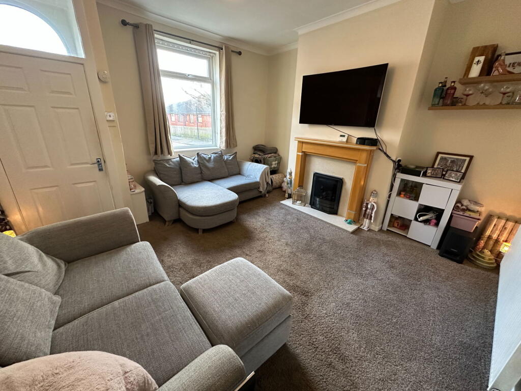 21 Park Street, Royton, Oldham, OL2 6QW photo 3