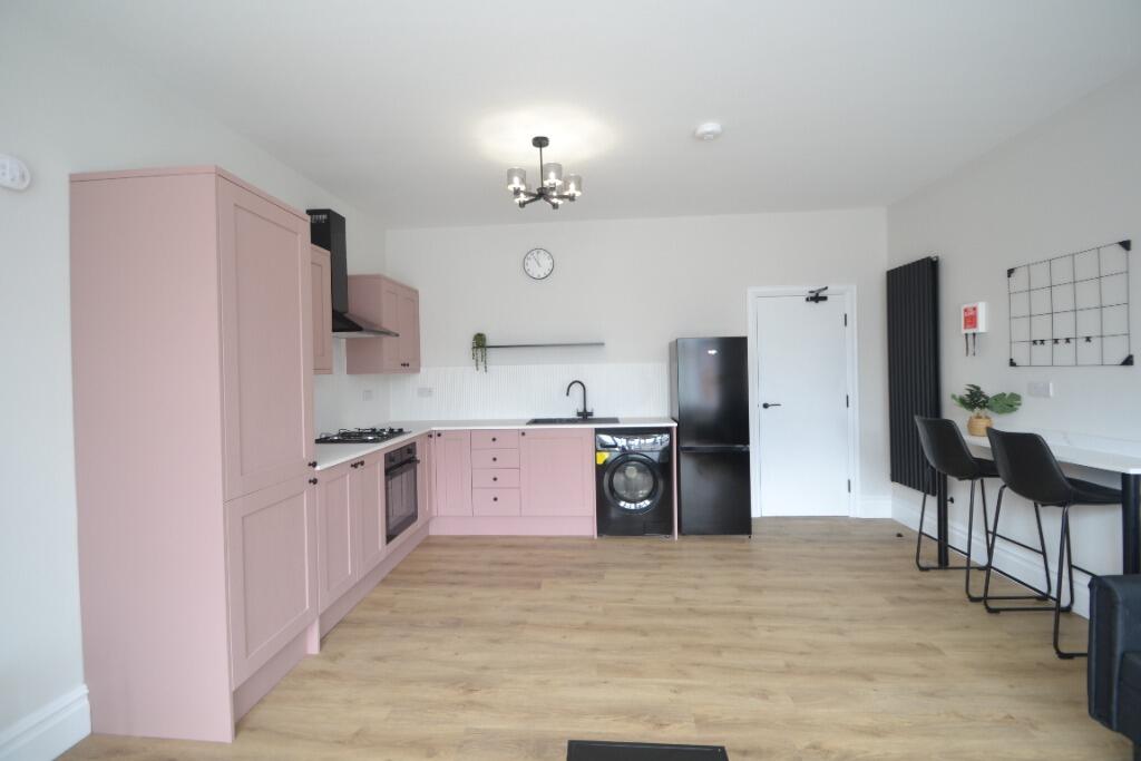 Apartment in Nottingham - View 3