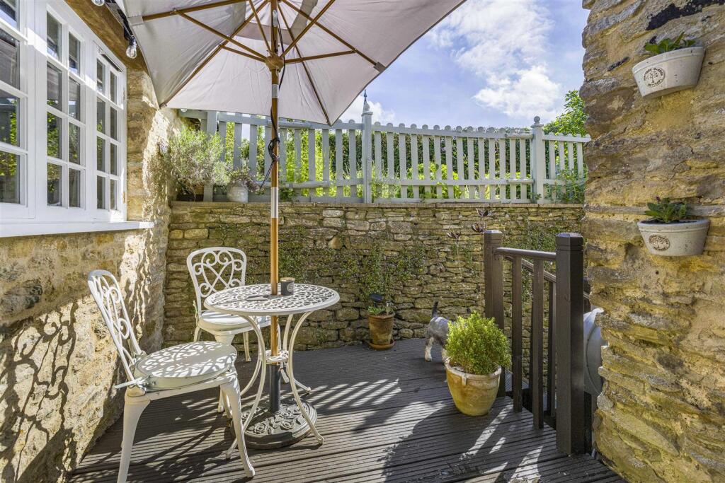 House in Cherwell, Souldern - More